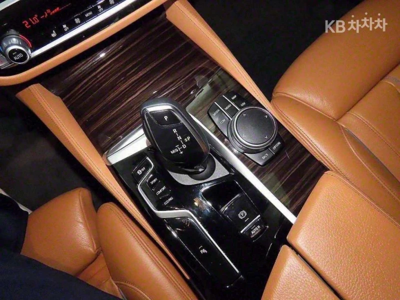 BMW 520 520i, снимка 12 - Автомобили и джипове - 51848578