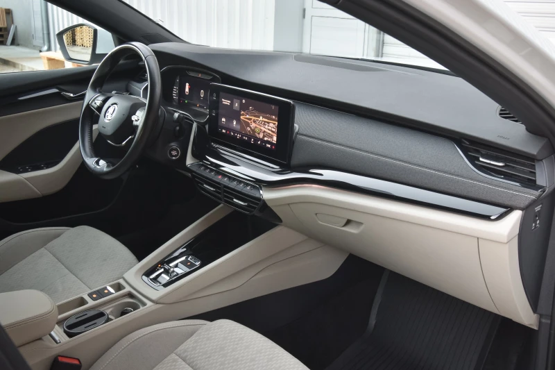 Skoda Octavia 2.0TDI/VIRTUAL COCKPIT/MATRIX/СЕРВИЗНА ИСТОРИЯ, снимка 9 - Автомобили и джипове - 52037292