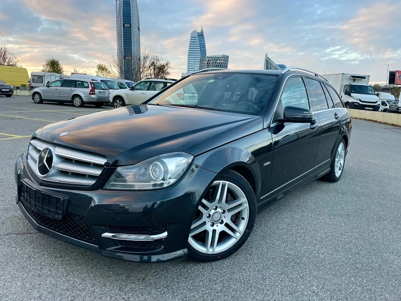 Mercedes-Benz C 250 ///AMG Line///DISTRONIC///biXENON///Harman-Kardon, снимка 2 - Автомобили и джипове - 52406540