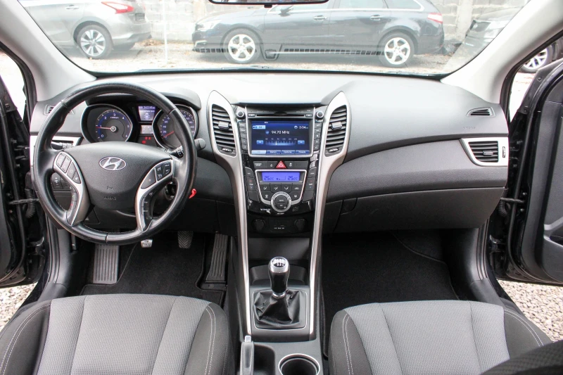 Hyundai I30 1.6CRDI NAVI / CAMERA, снимка 11 - Автомобили и джипове - 53227753