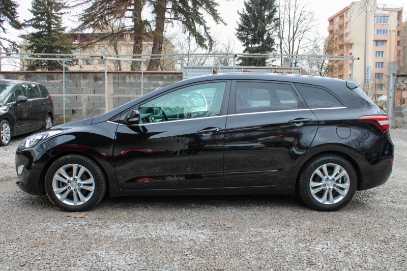 Hyundai I30 1.6CRDI NAVI / CAMERA, снимка 2 - Автомобили и джипове - 53227753