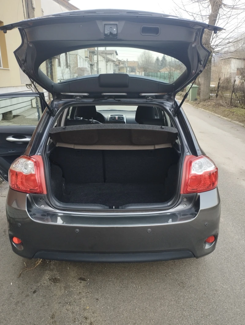 Toyota Auris 2.0 D4D, снимка 7 - Автомобили и джипове - 53261451