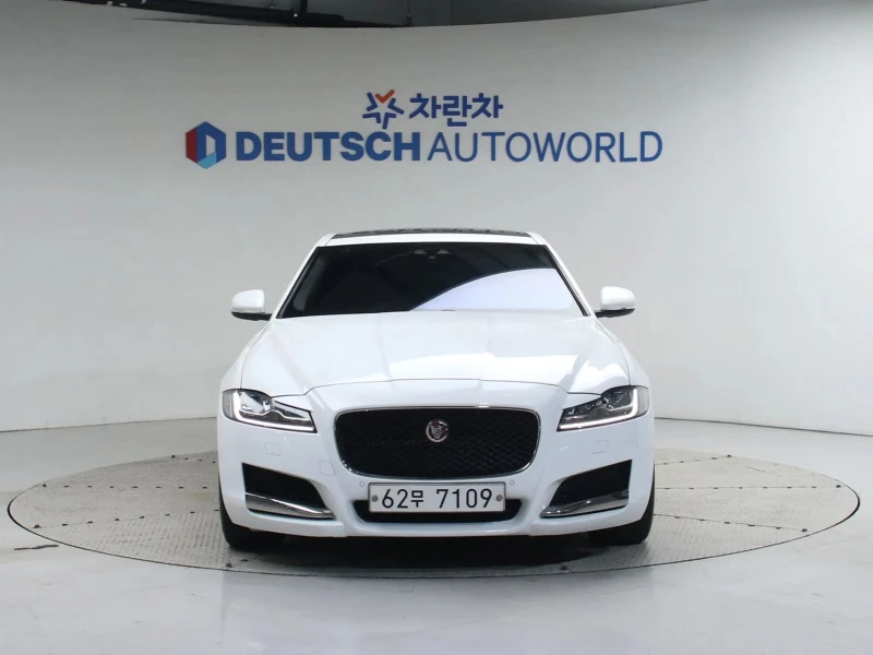 Jaguar Xf Xf (X260) 25T Portfolio , снимка 3 - Автомобили и джипове - 53326916