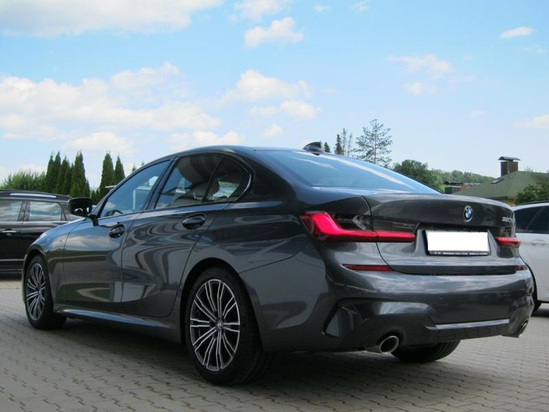BMW 320 320d M-Sport, снимка 4 - Автомобили и джипове - 22752758