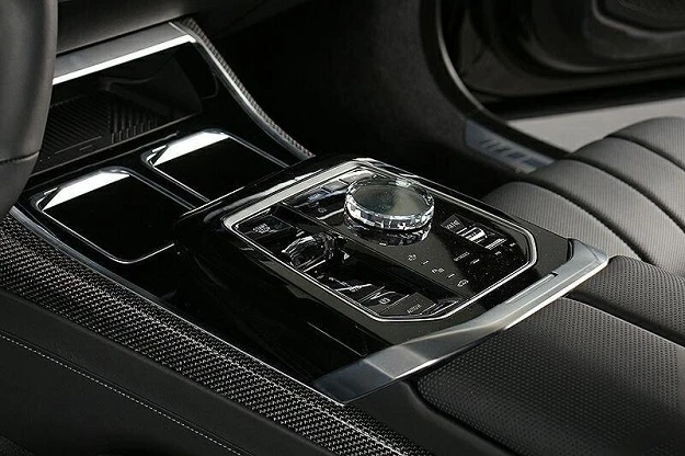 BMW i7 M60 xDrive = Shadow Line = Гаранция, снимка 7 - Автомобили и джипове - 53353968