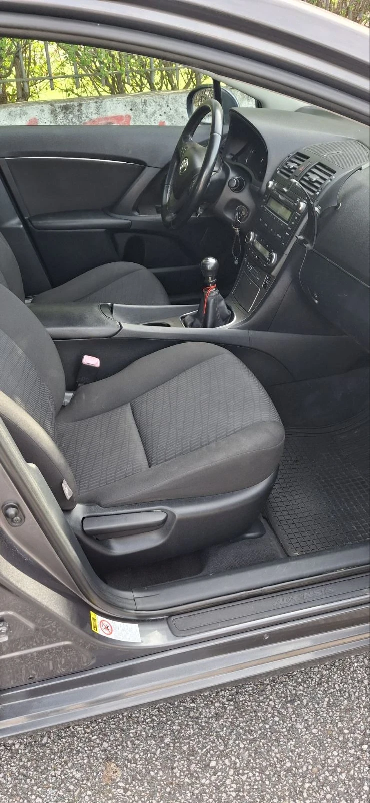 Toyota Avensis, снимка 5 - Автомобили и джипове - 54226412