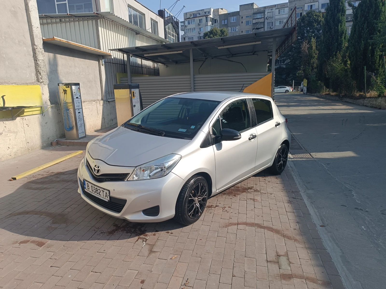 Toyota Yaris vvt - изображение 2