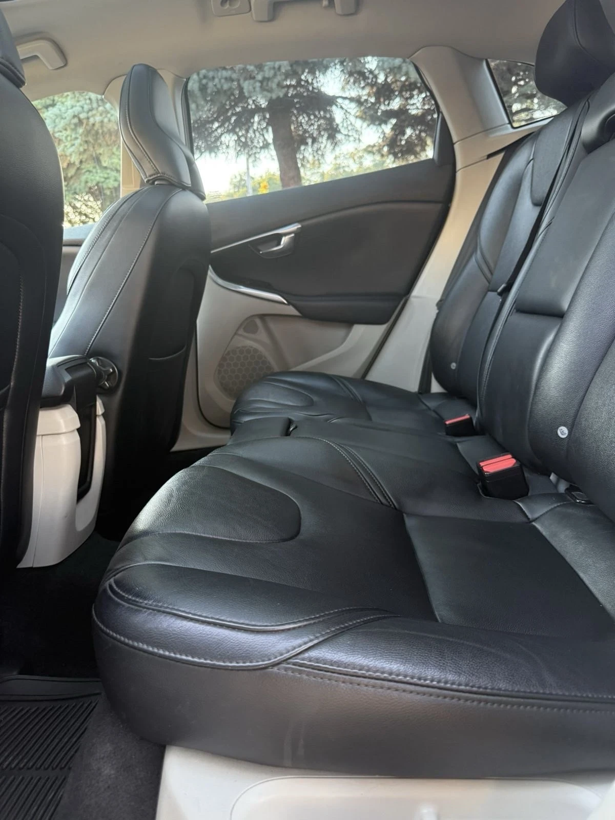 Volvo V40 D3 - изображение 10