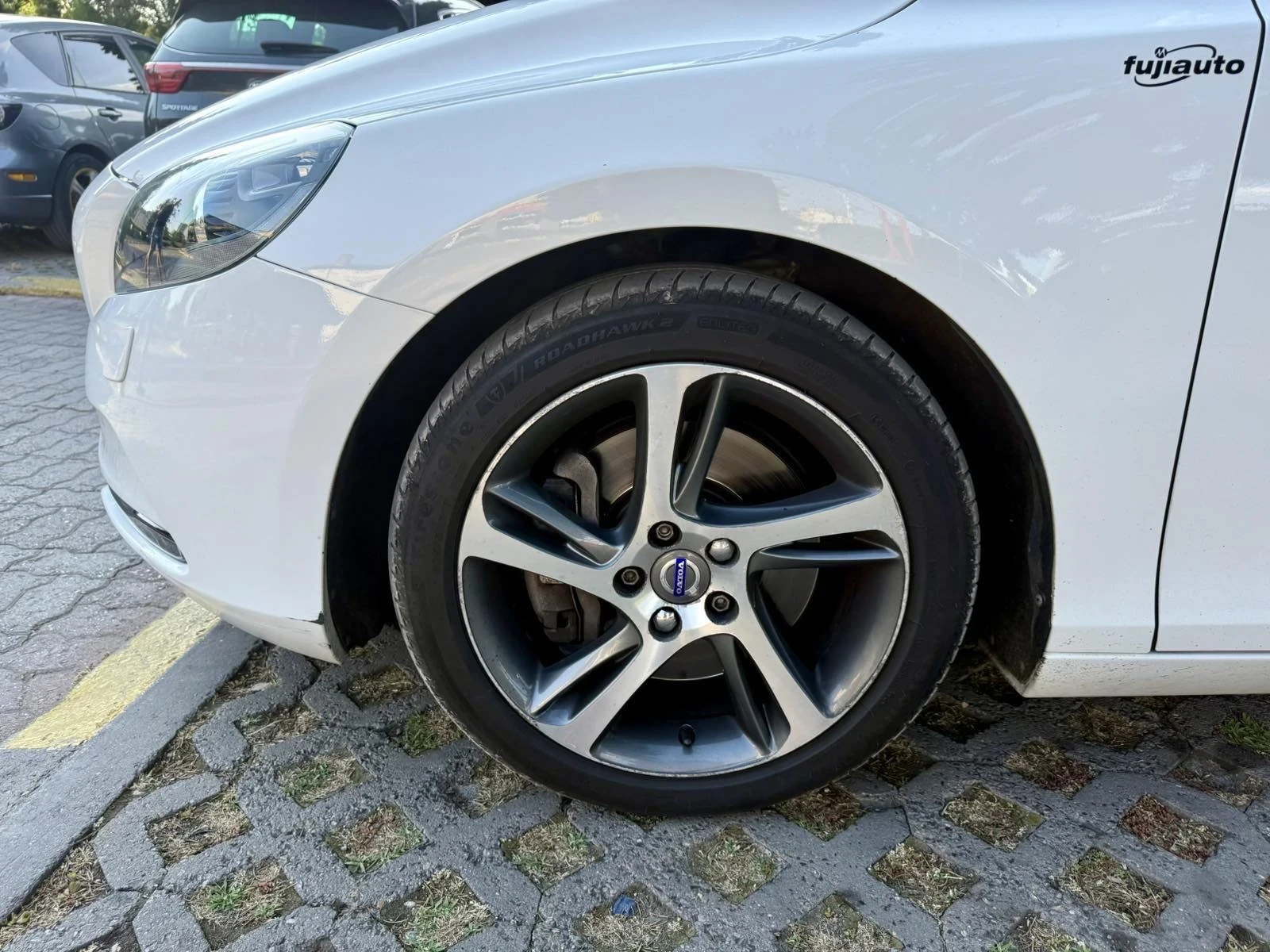 Volvo V40 D3 - изображение 6