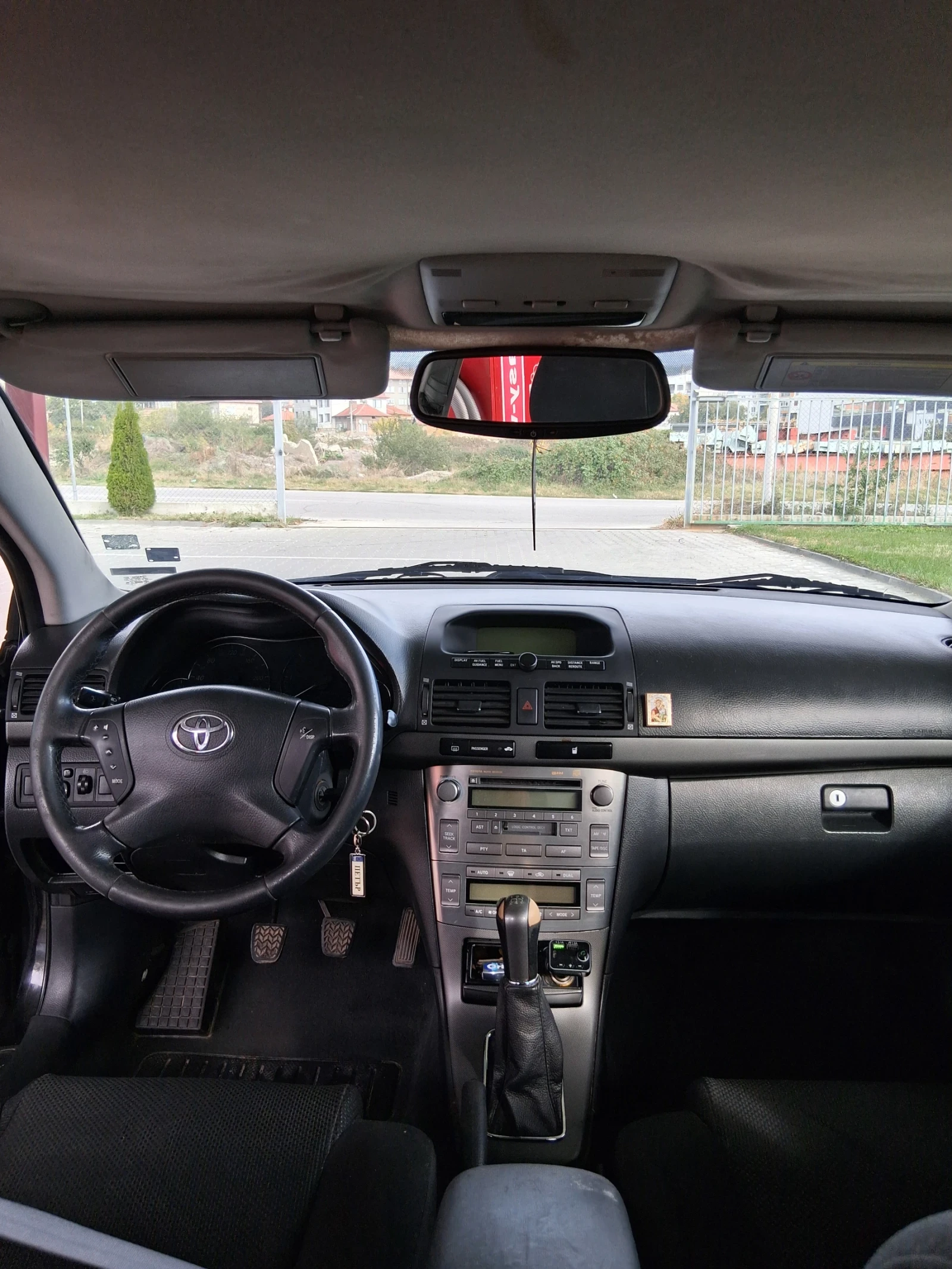 Toyota Avensis D4D - изображение 10