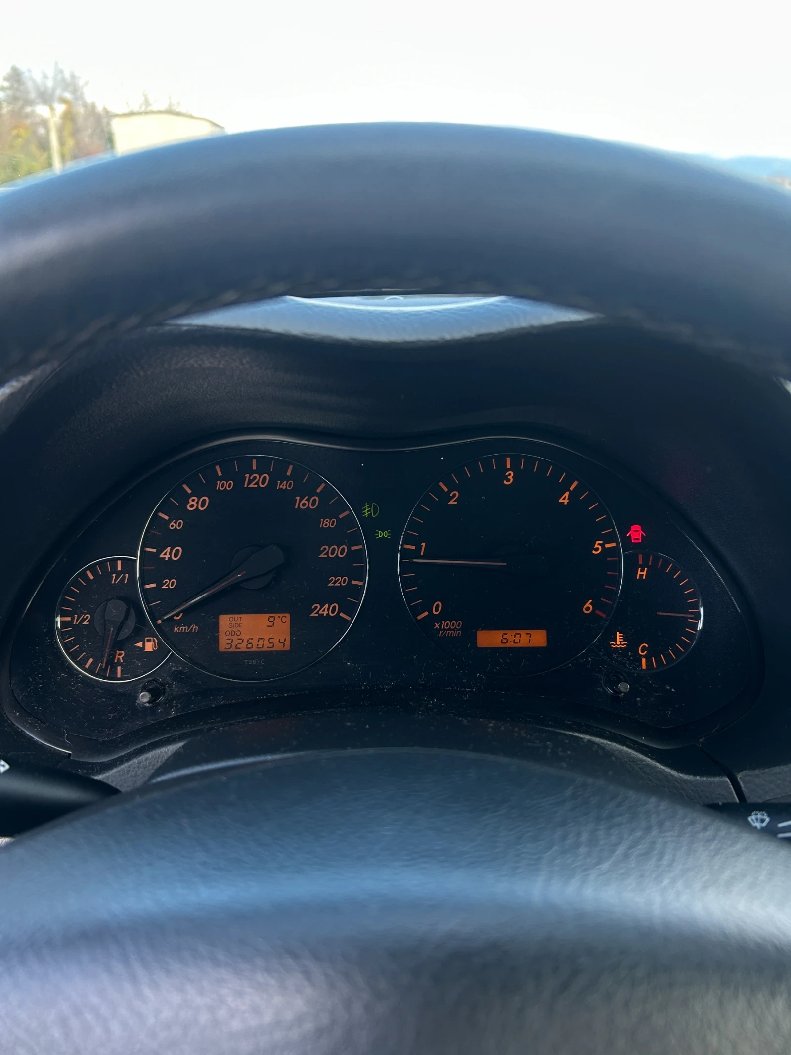 Toyota Avensis 2.0 / 116к /D4D - изображение 9