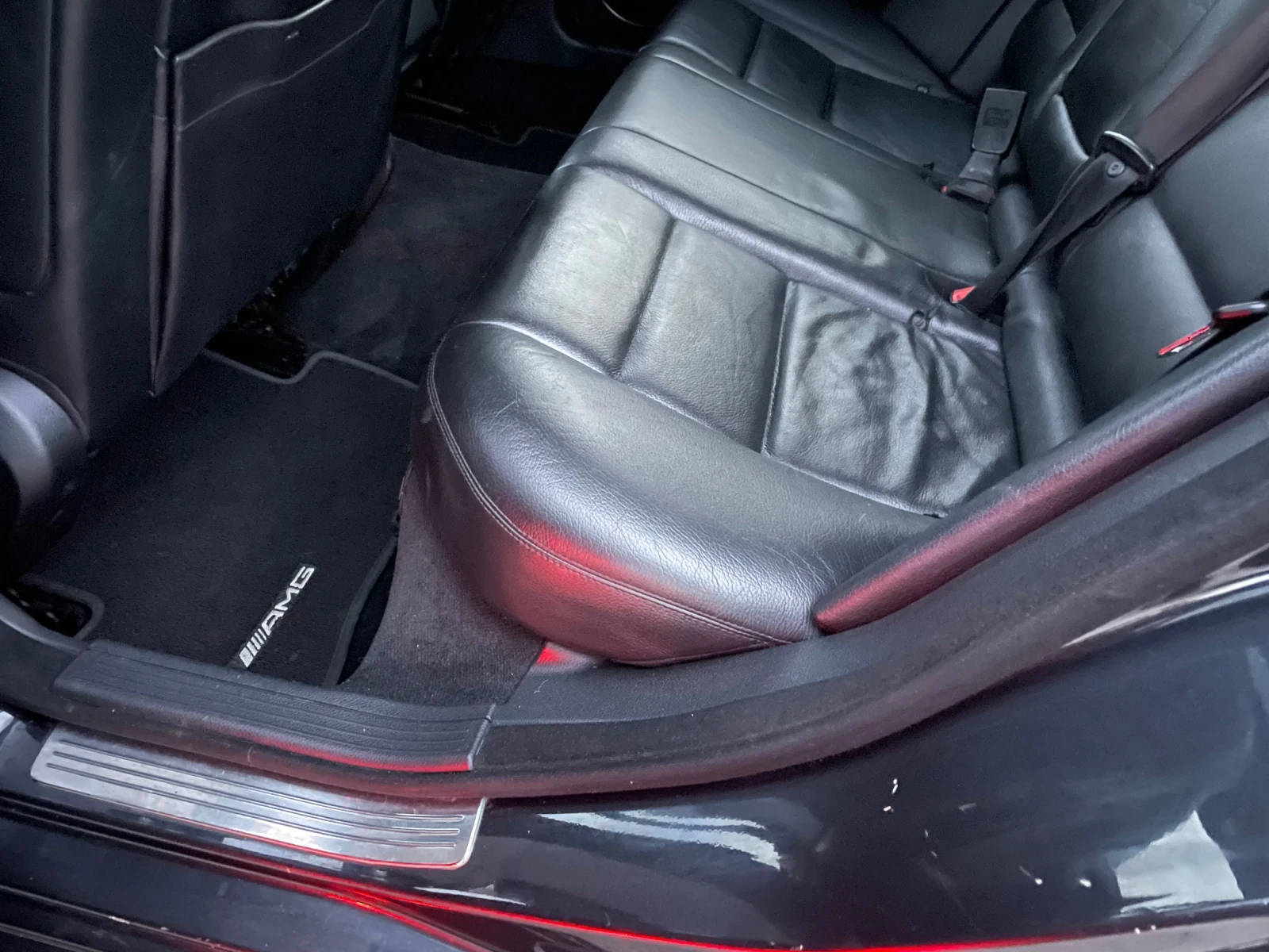 Mercedes-Benz C 250 ///AMG Line///DISTRONIC///biXENON///Harman-Kardon | Mobile.bg   8