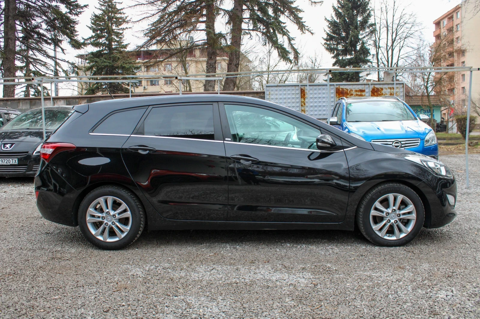 Hyundai I30 1.6CRDI NAVI / CAMERA - изображение 6