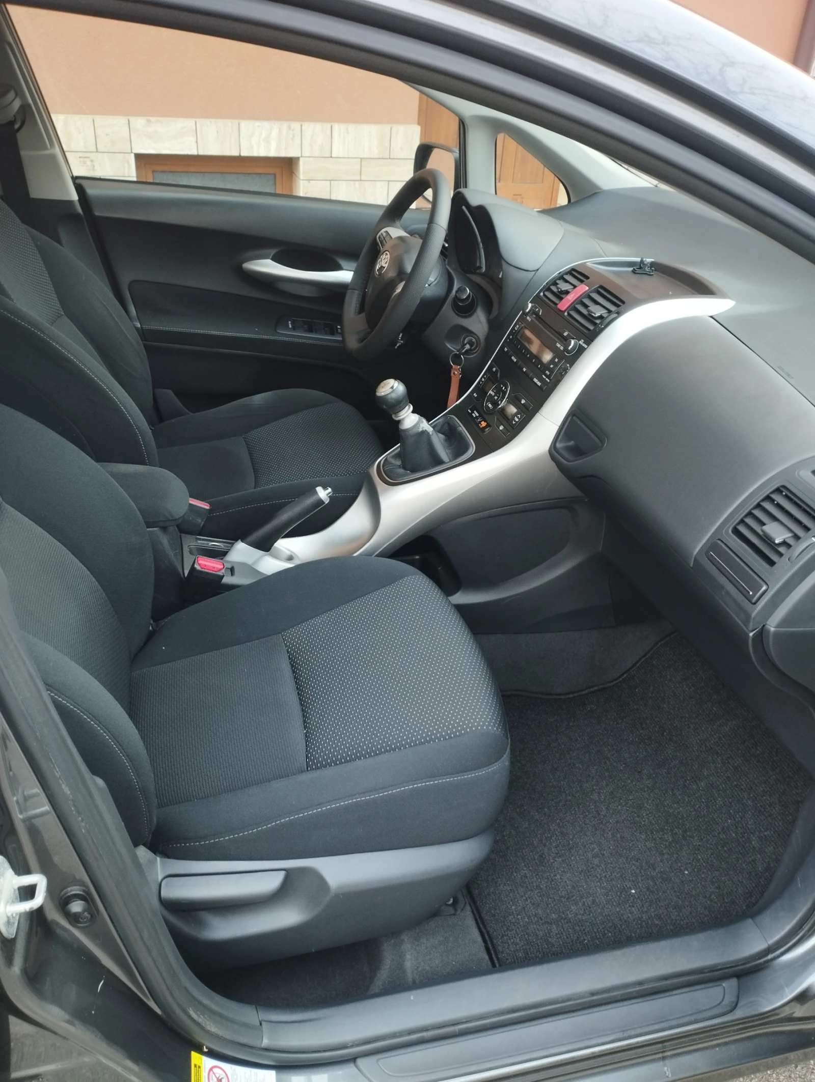 Toyota Auris 2.0 D4D - изображение 9