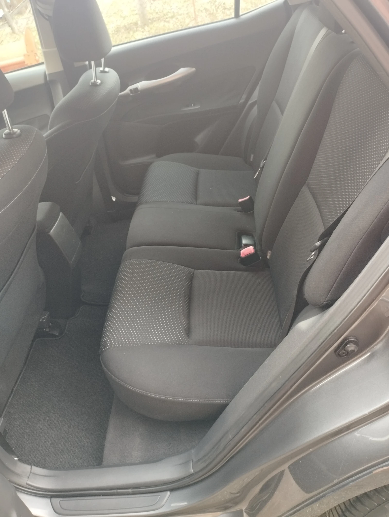 Toyota Auris 2.0 D4D - изображение 6