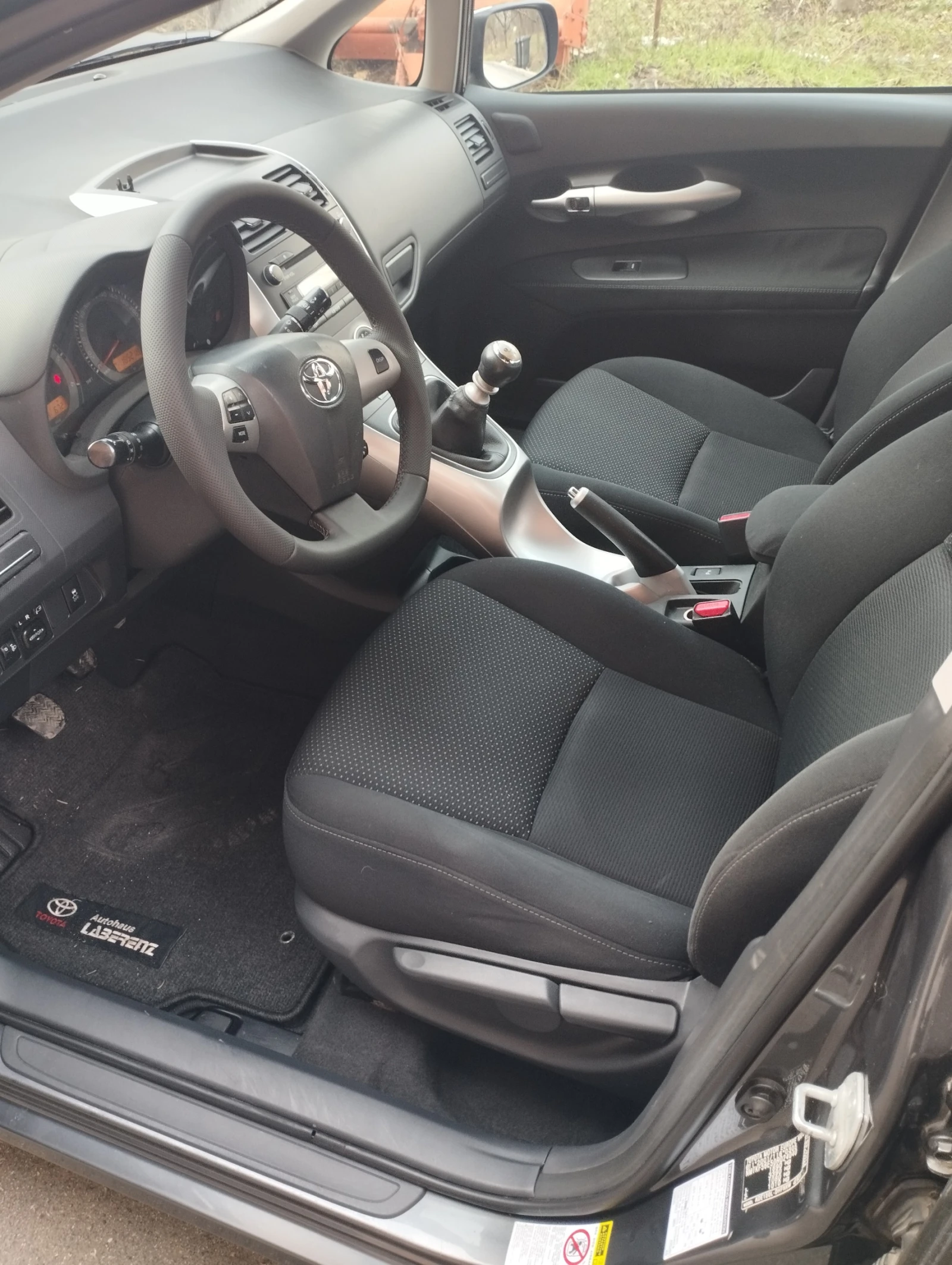 Toyota Auris 2.0 D4D | Mobile.bg � ����������� 11