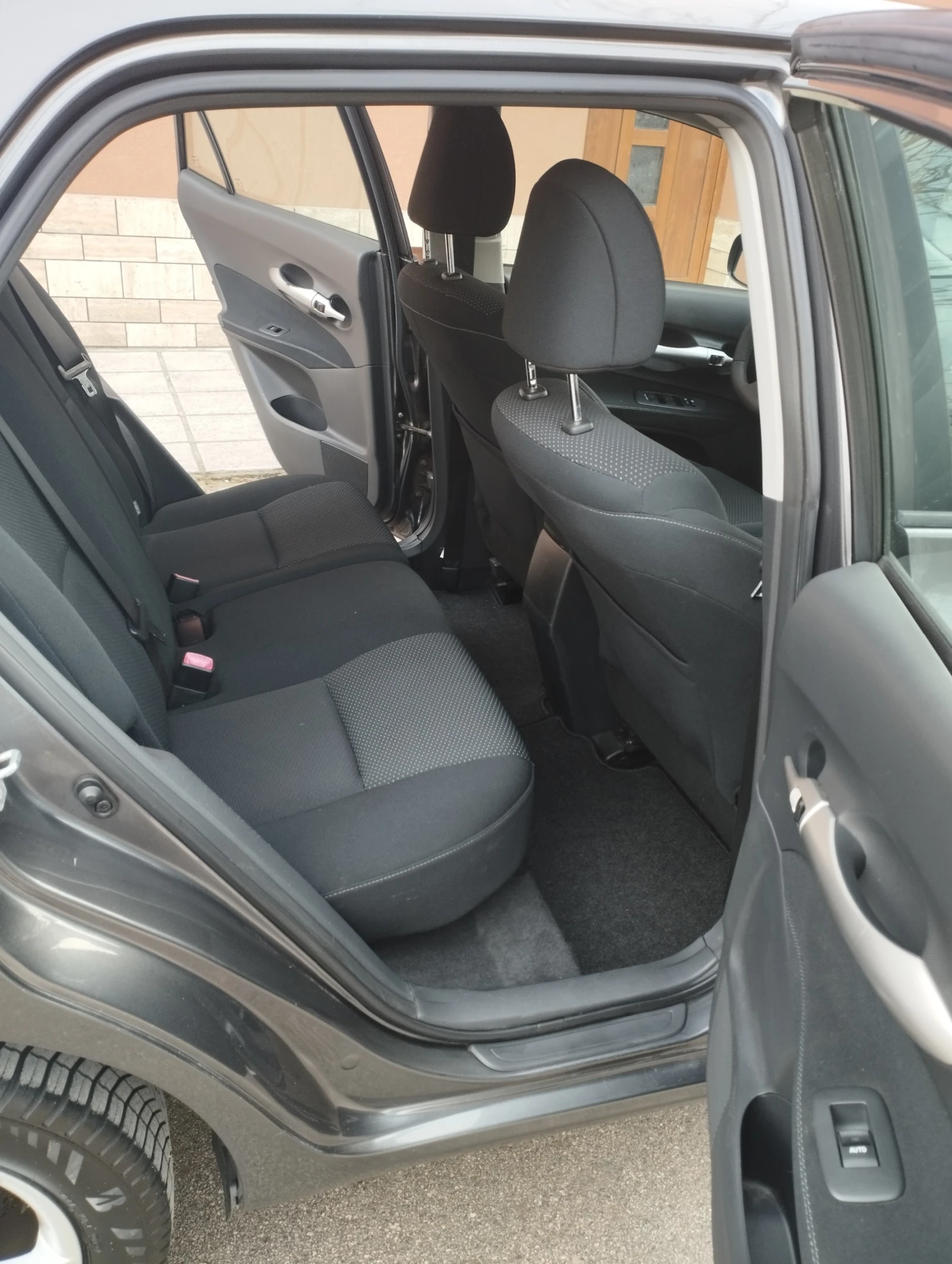 Toyota Auris 2.0 D4D - изображение 8