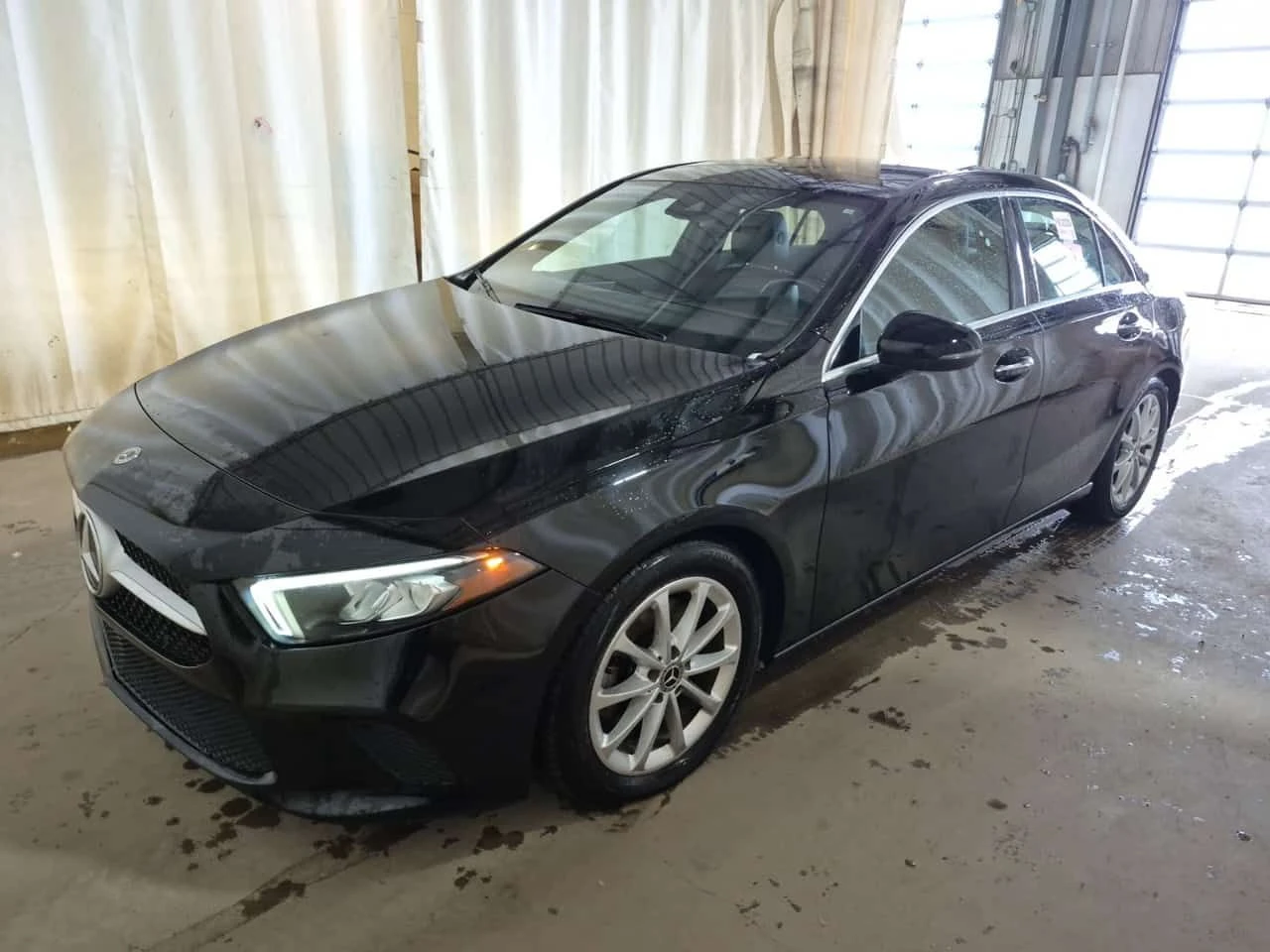 Mercedes-Benz A 220 ПАНОРАМА* АМБИЕНТНО ОСВЕТЛЕНИЕ* КАРФАКС* 