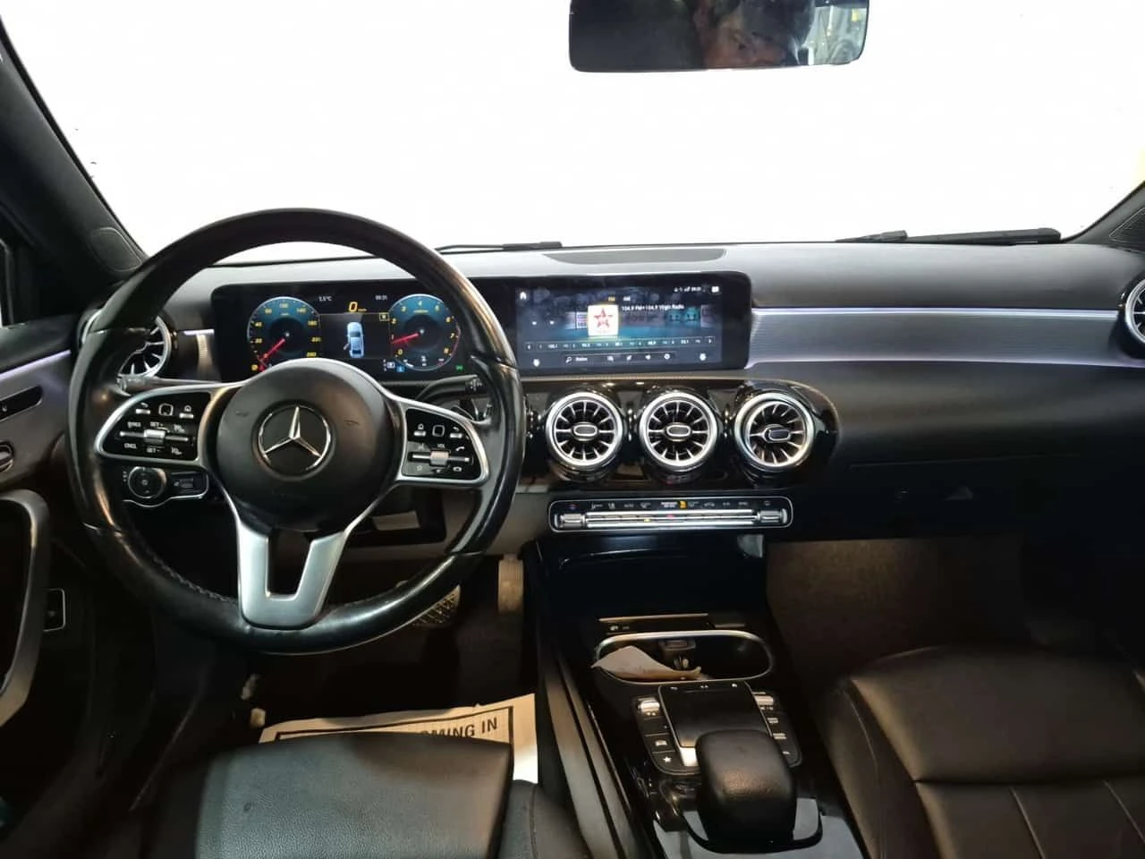 Mercedes-Benz A 220 ПАНОРАМА* АМБИЕНТНО ОСВЕТЛЕНИЕ* КАРФАКС* , снимка 11 - Автомобили и джипове - 54164038