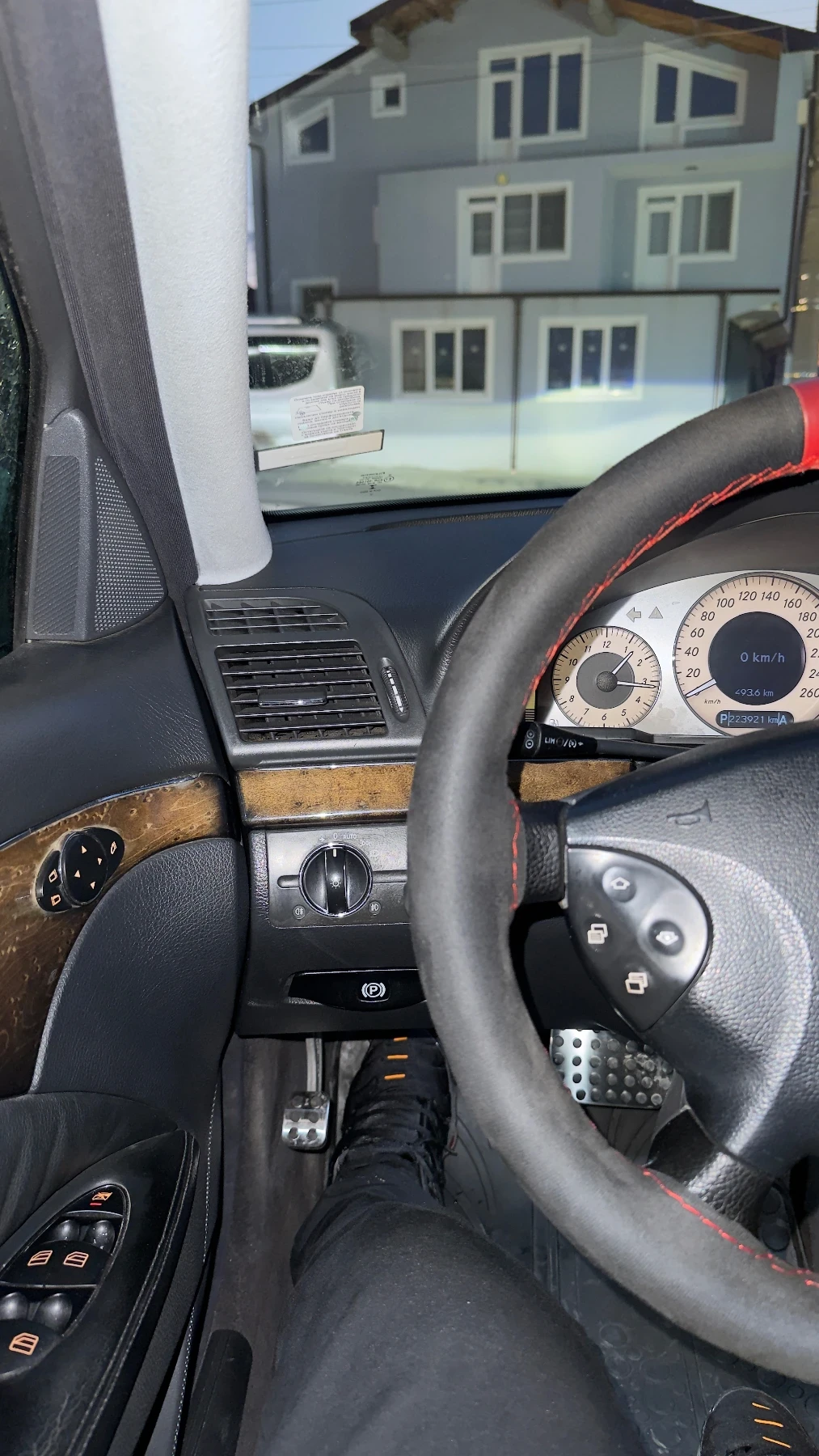 Mercedes-Benz E 270, снимка 10 - Автомобили и джипове - 54174268