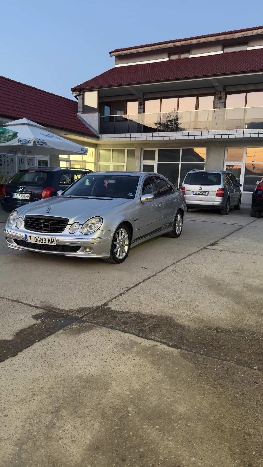 Mercedes-Benz E 270, снимка 2 - Автомобили и джипове - 54174268