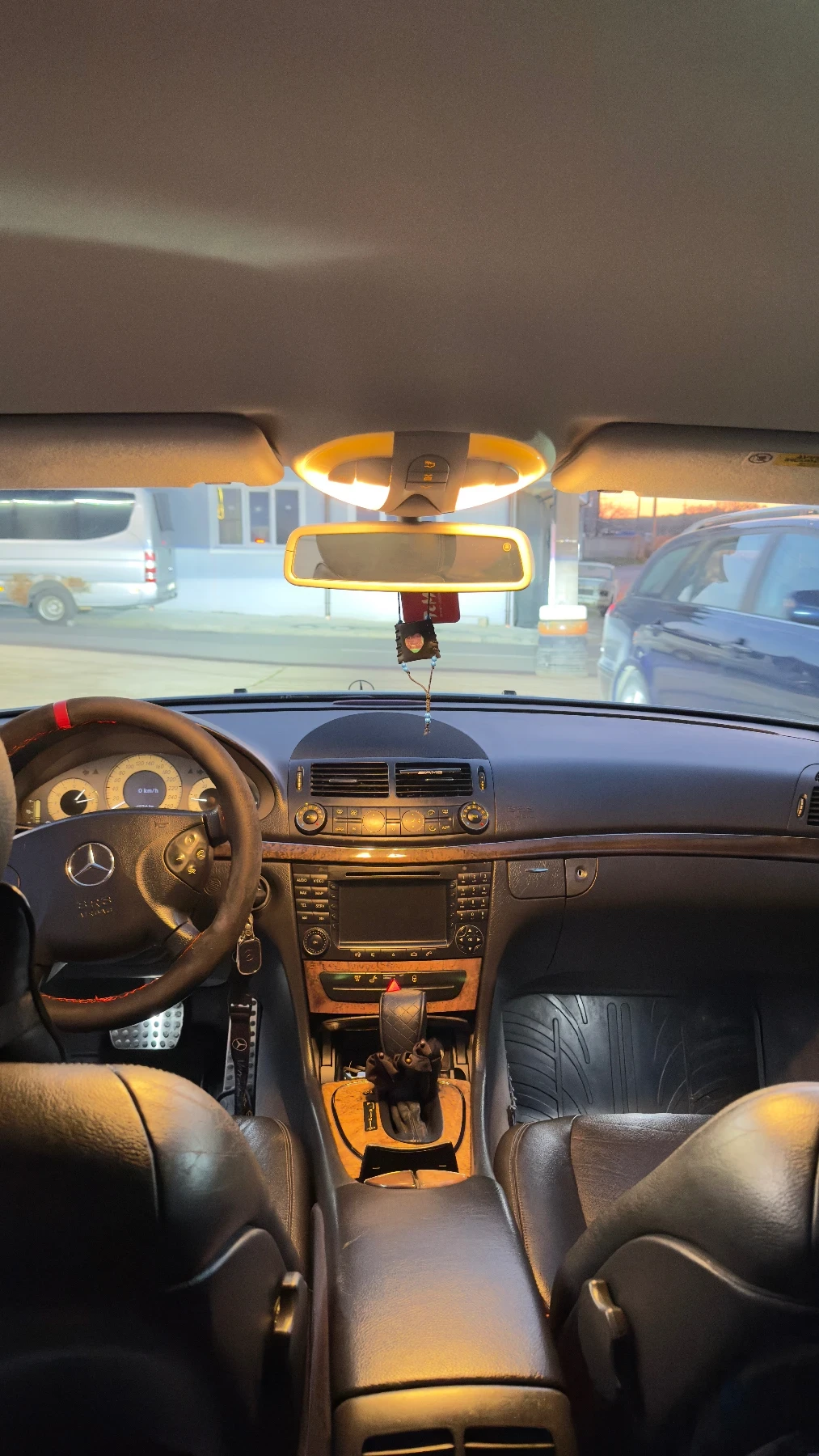 Mercedes-Benz E 270, снимка 8 - Автомобили и джипове - 54174268