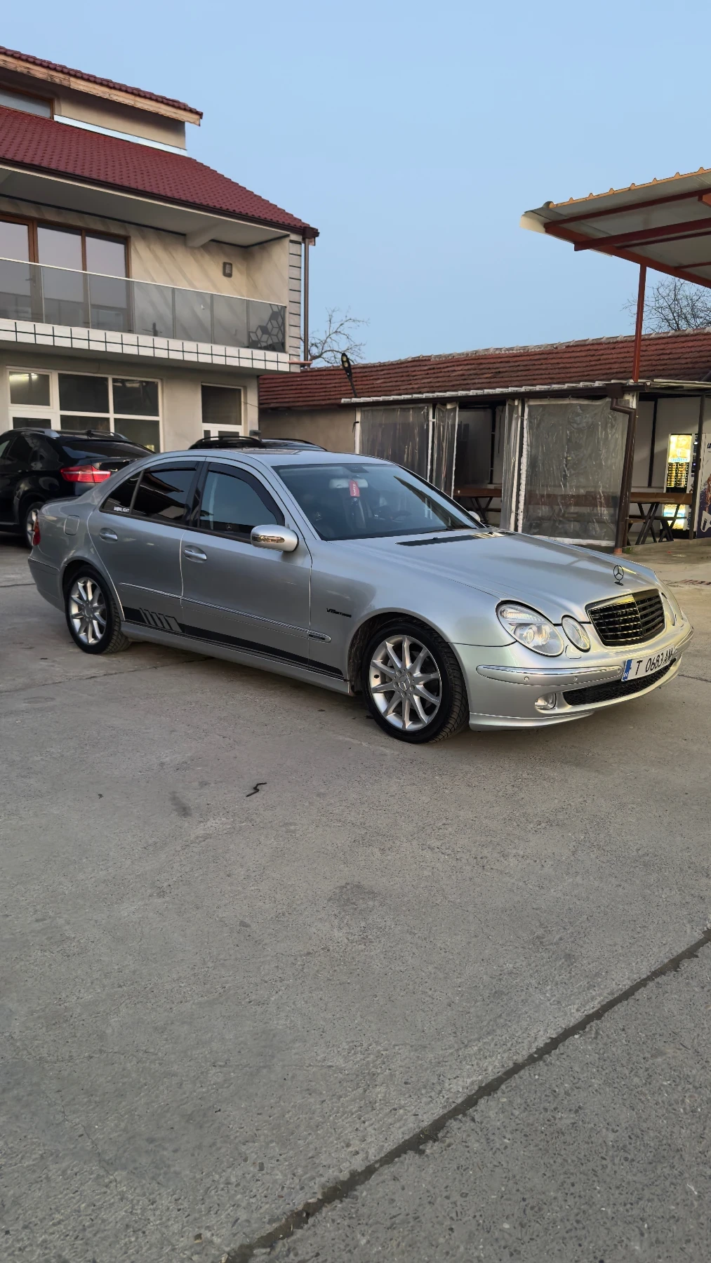 Mercedes-Benz E 270, снимка 3 - Автомобили и джипове - 54174268