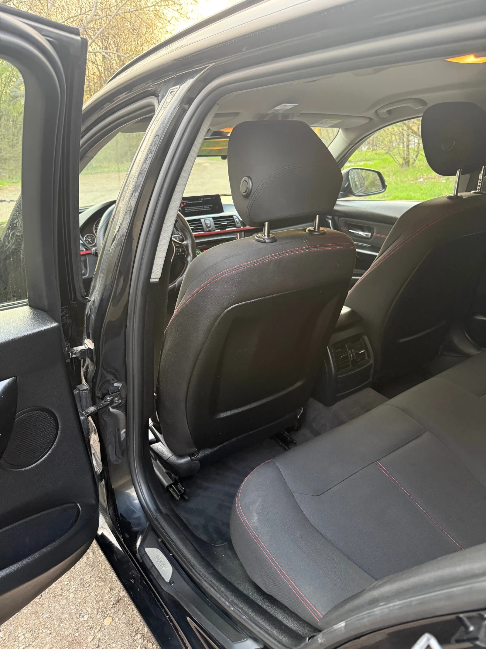 BMW 318 F16, снимка 7 - Автомобили и джипове - 54265110