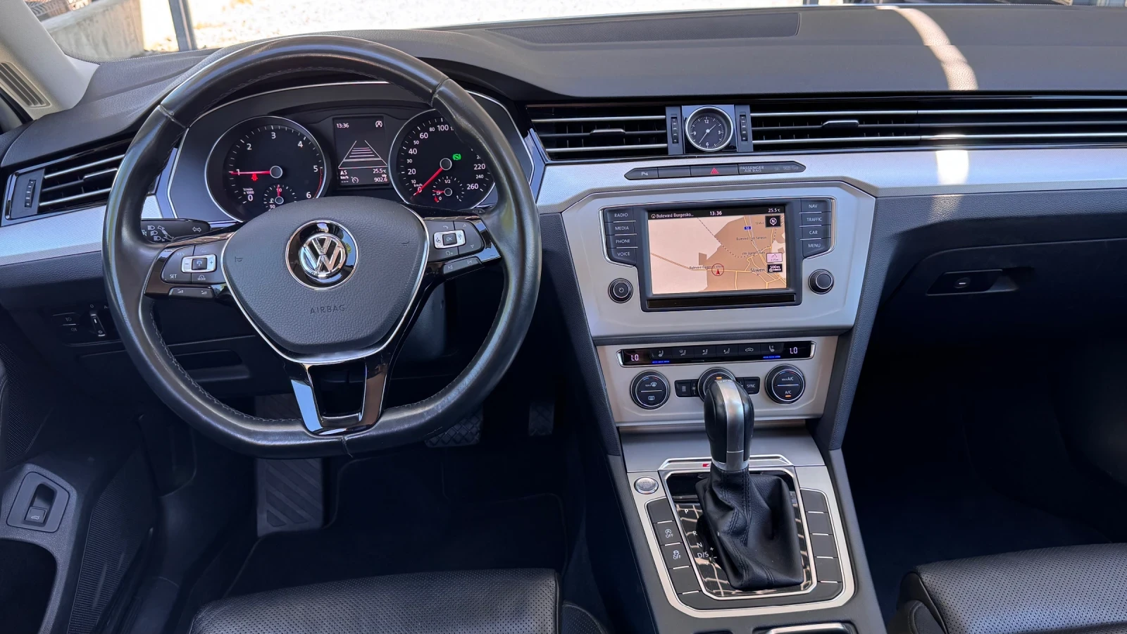 VW Passat 2.0TDI 4Motion 190кс * DSG* Вентилация* Масаж* Тег, снимка 11 - Автомобили и джипове - 54711897