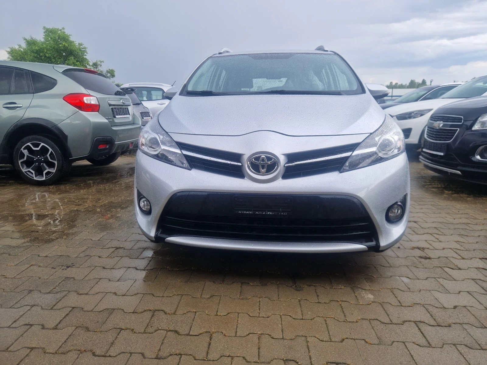 Toyota Verso 1.6i бензин , 100%реални км., снимка 2 - Автомобили и джипове - 54739345