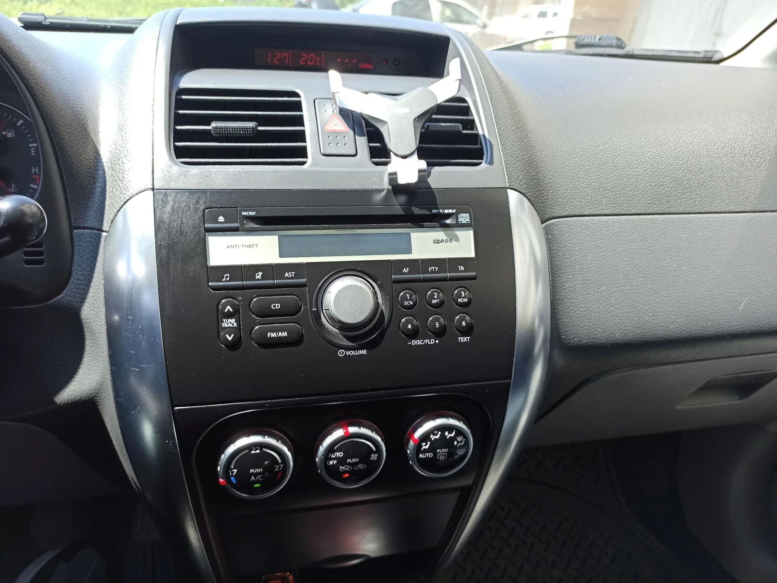 Suzuki SX4 1.6, снимка 12 - Автомобили и джипове - 55448998