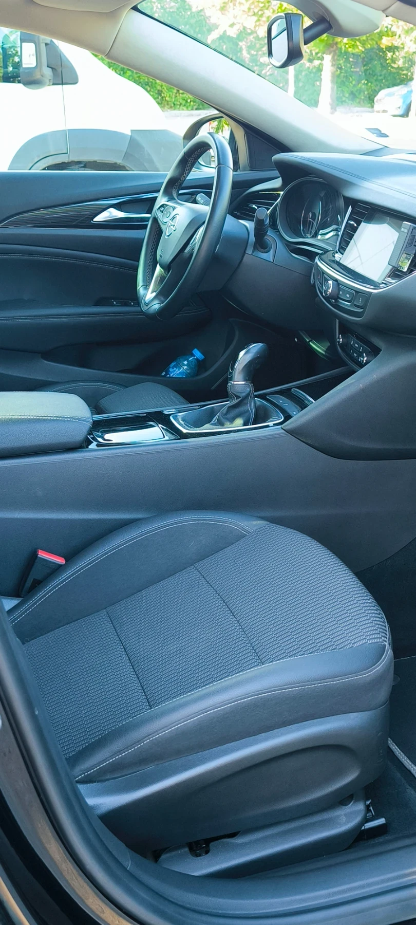 Opel Insignia Grand sport, снимка 10 - Автомобили и джипове - 55449593