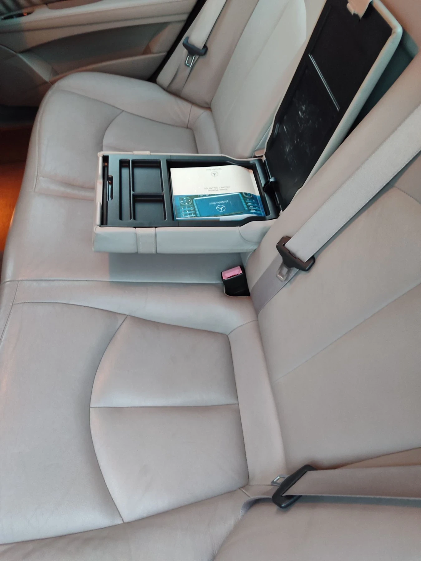 Mercedes-Benz E 320 4Matic , снимка 9 - Автомобили и джипове - 55877998