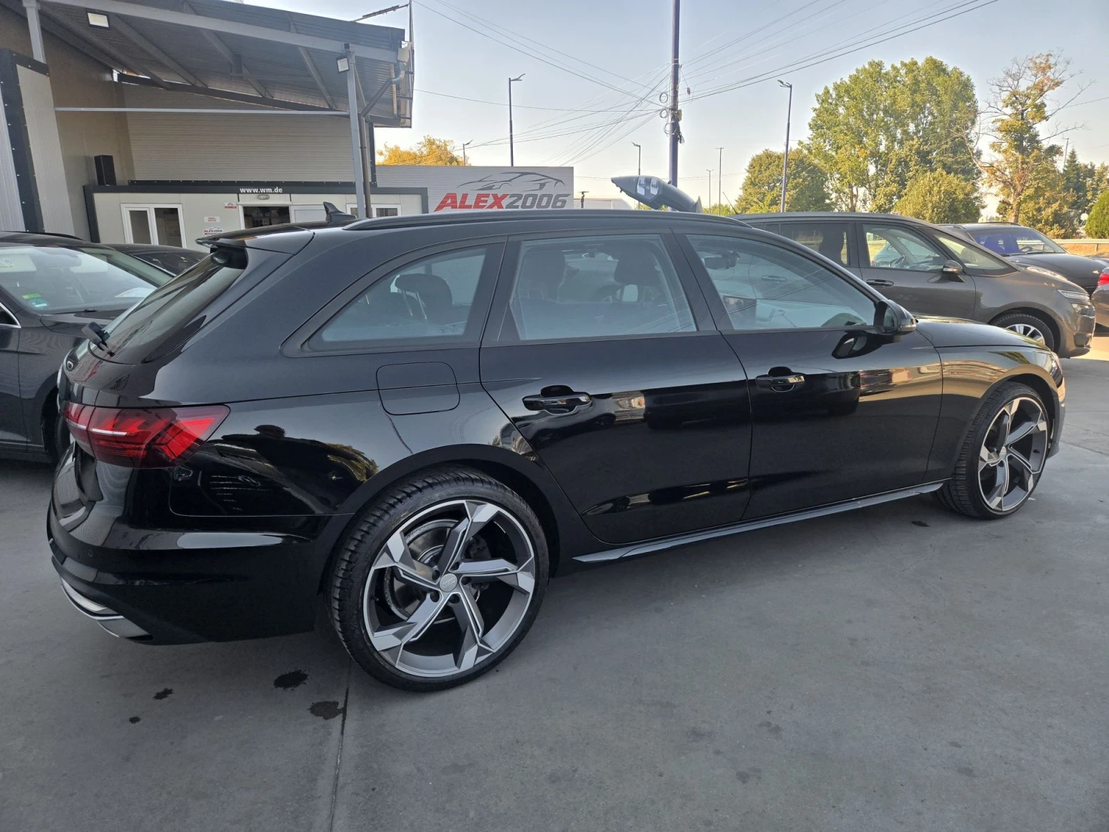 Audi A4 2, 0 дизел милд хибрид, снимка 4 - Автомобили и джипове - 56011594