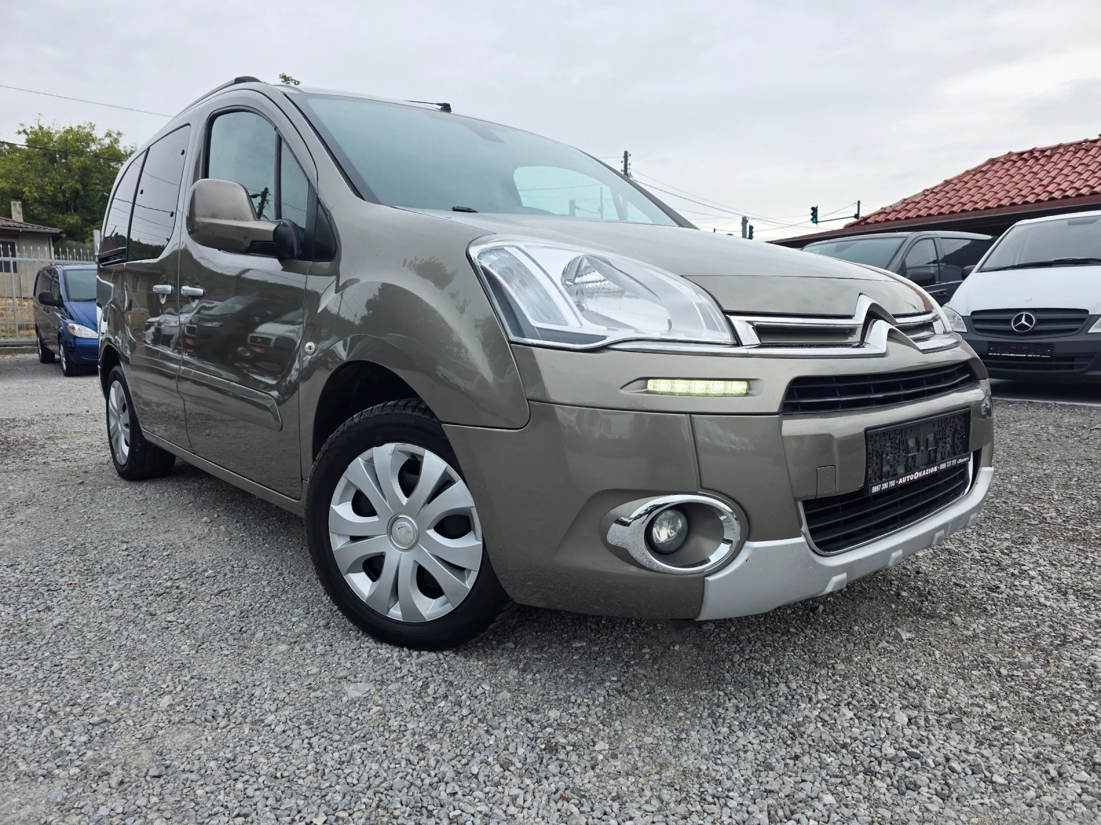 Citroen Berlingo 1.6hdi, снимка 3 - Автомобили и джипове - 56232695