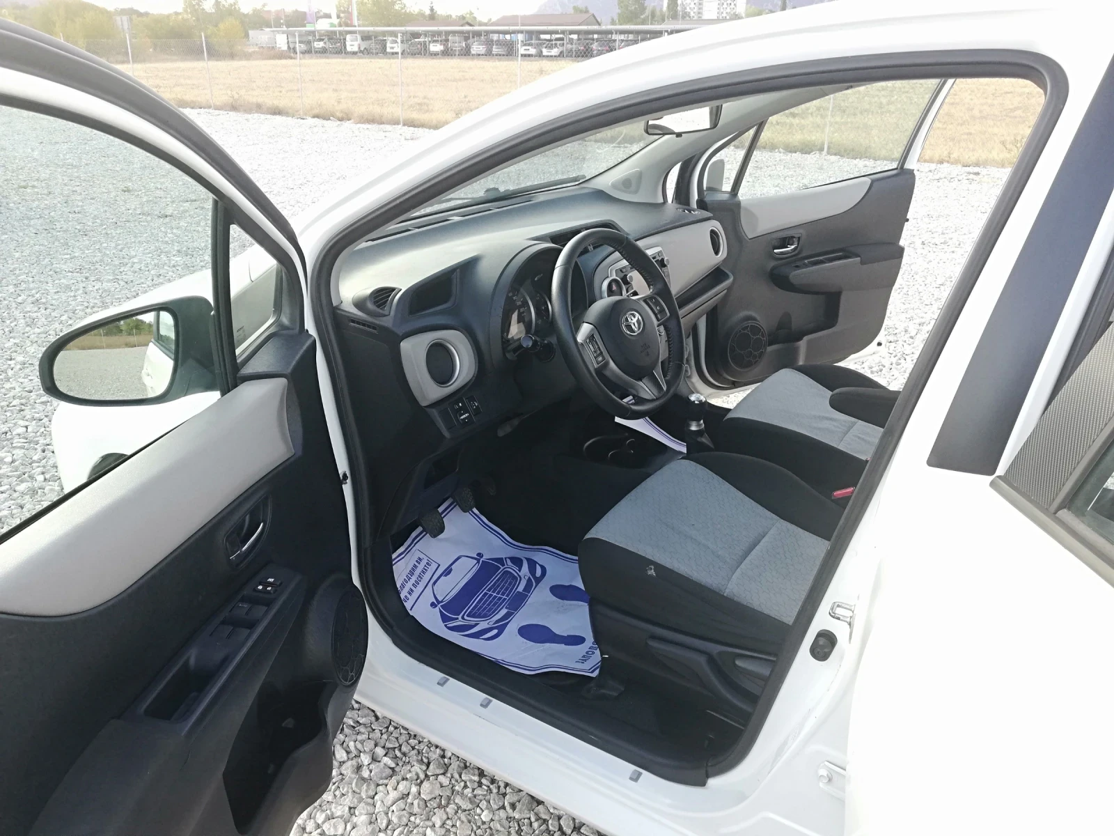 Toyota Yaris 1.0i klima kamera | Mobile.bg � ����������� 9