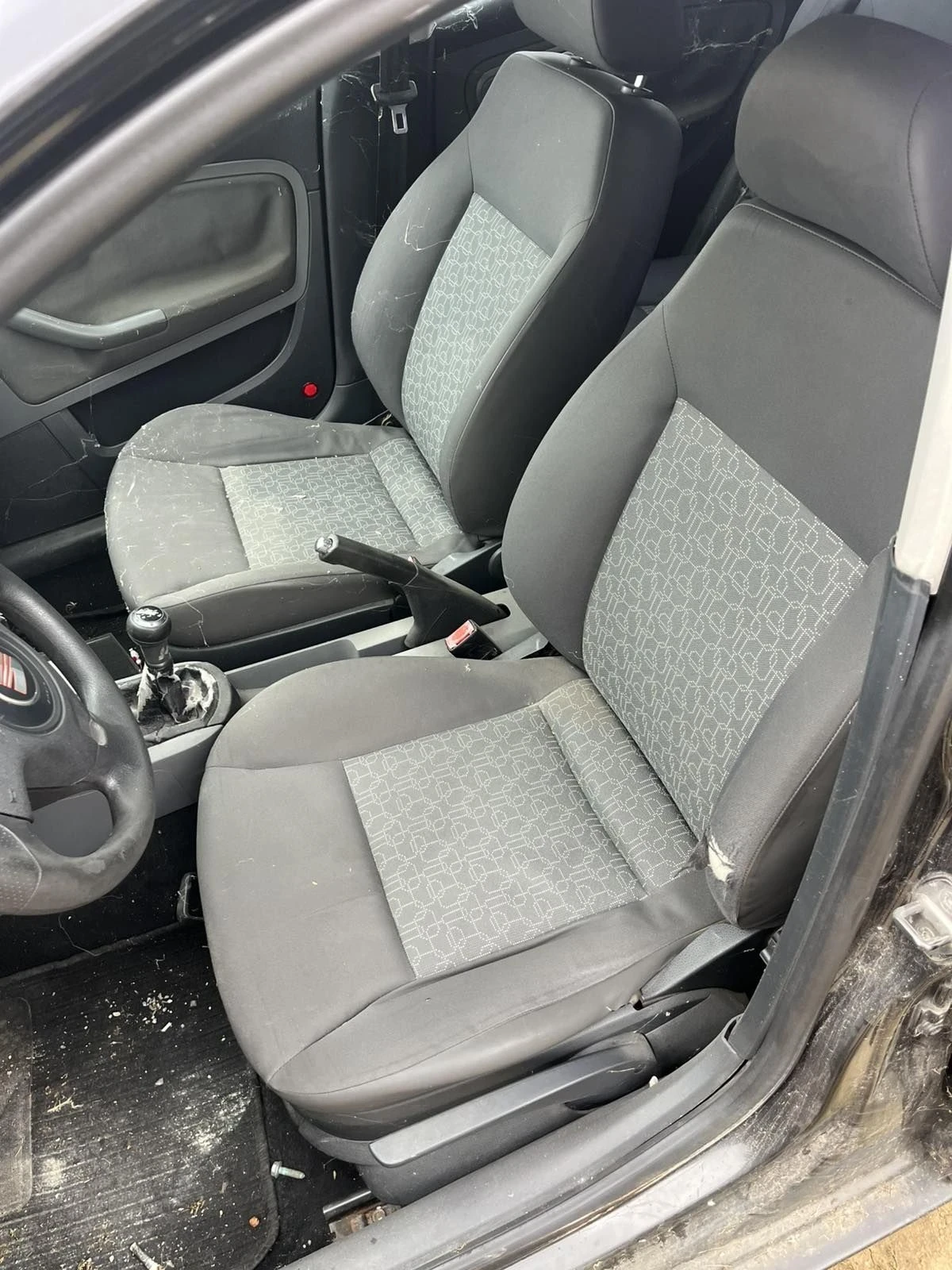Seat Ibiza, снимка 6 - Автомобили и джипове - 56551925
