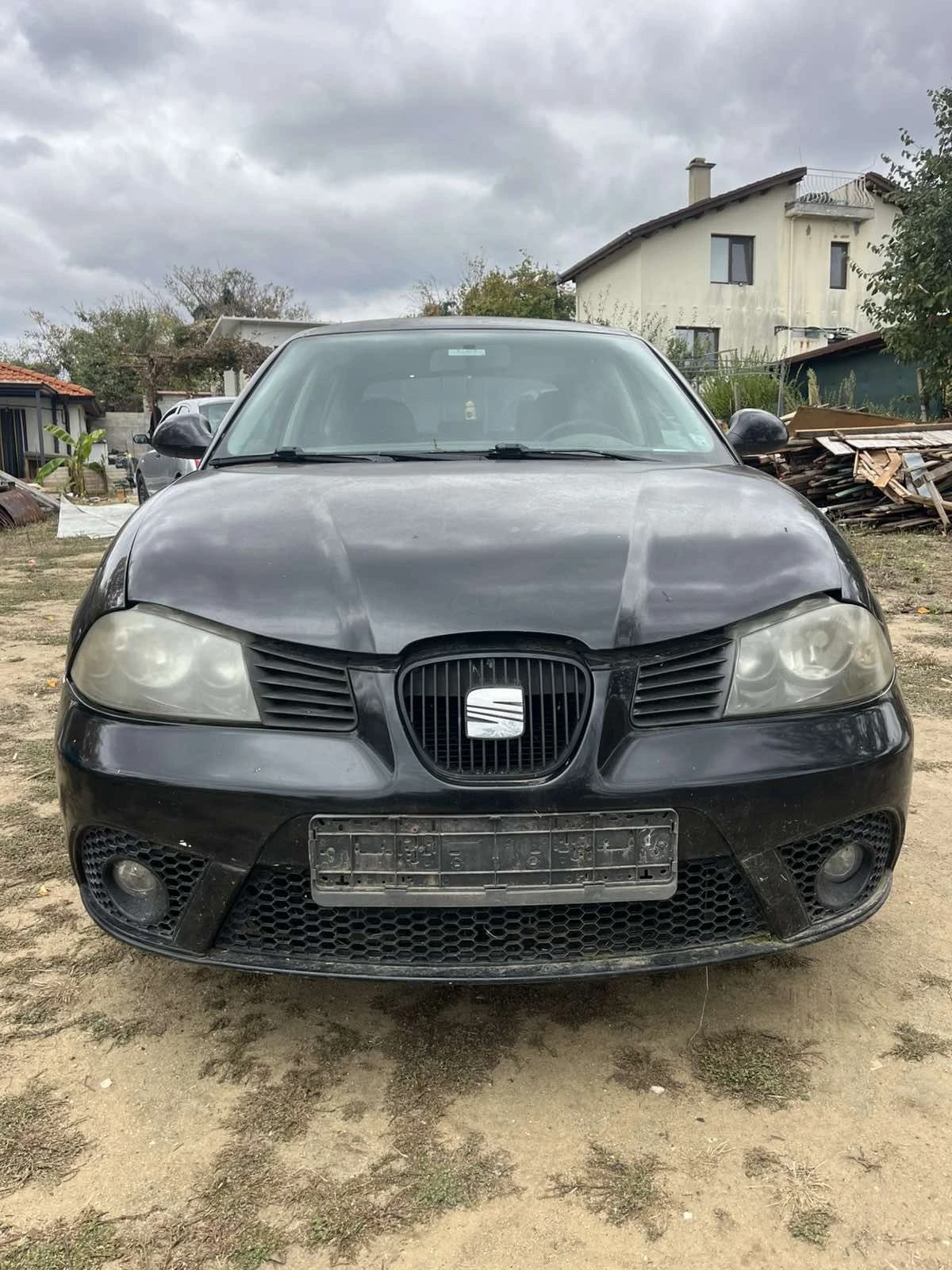 Seat Ibiza, снимка 2 - Автомобили и джипове - 56551925