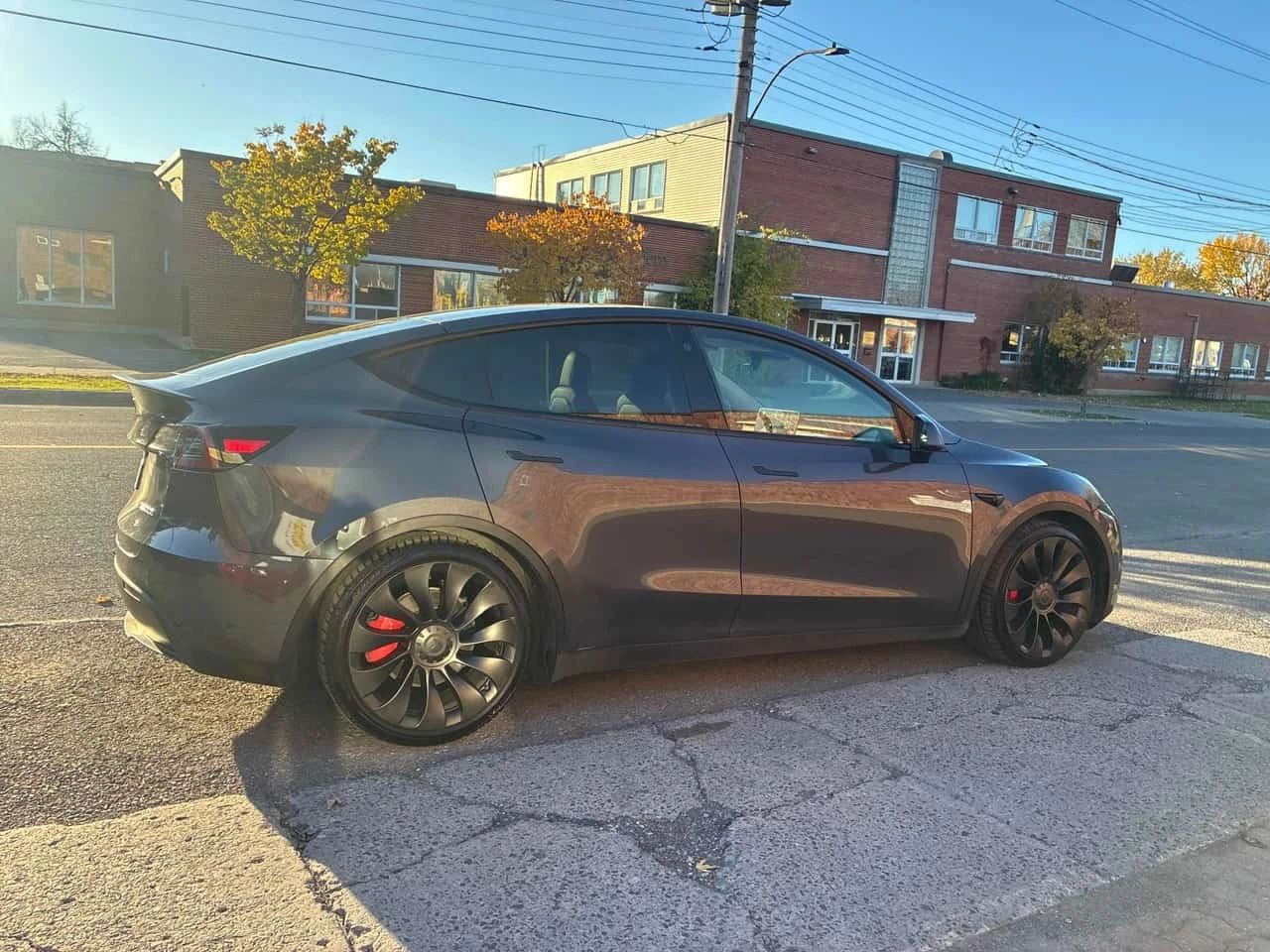 Tesla Model Y Performance | CARFAX | БЕЗ ИНЦИДЕНТИ | , снимка 4 - Автомобили и джипове - 56574674