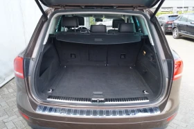 VW Touareg 3.0 TDI/HIGHLINE/AIR/4M/PANO, снимка 16