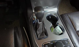 Jeep Cherokee 3.6 Overland/ДИСТРОНИК/ОБДУХ/ПАНОРАМА/ВЪЗДУШНО/, снимка 9