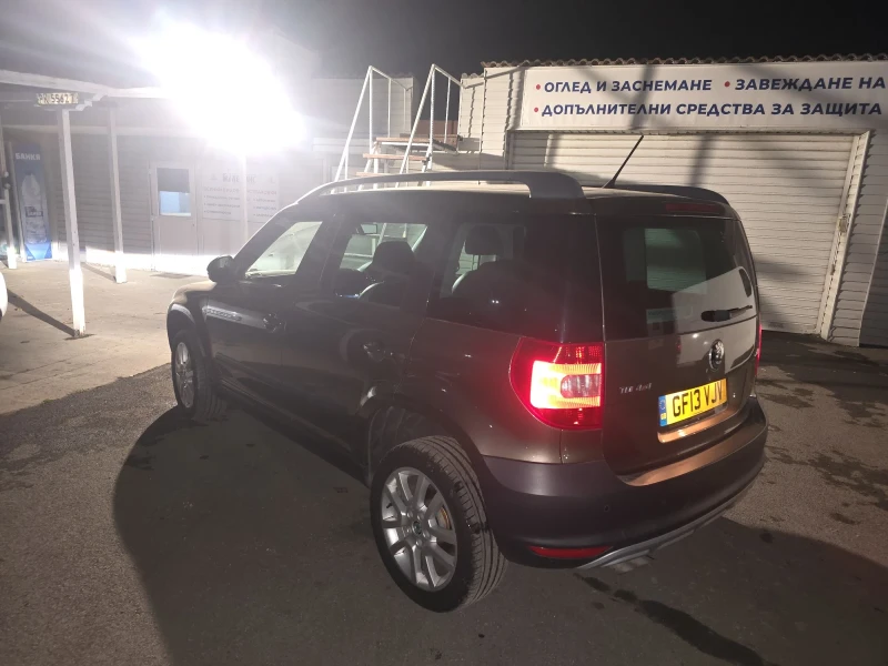 Skoda Yeti 2.0TDI 140кс CFH 4х4 Ксенон/Подгрев на части, снимка 5 - Автомобили и джипове - 47992929