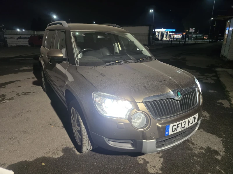 Skoda Yeti 2.0TDI 140кс CFH 4х4 Ксенон/Подгрев на части, снимка 3 - Автомобили и джипове - 47992929