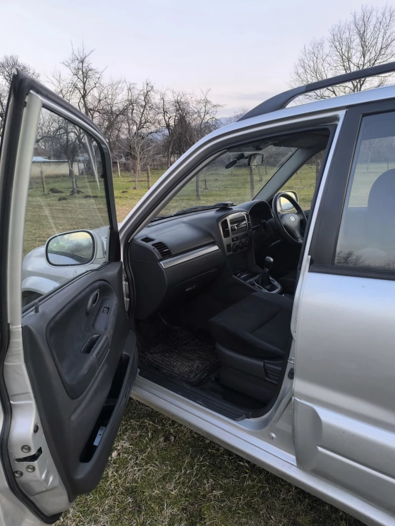 Suzuki Grand vitara Джип , снимка 7 - Автомобили и джипове - 48707890