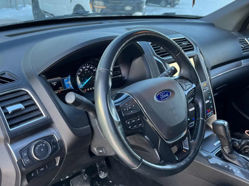 Ford Explorer * limited* CARFAX * БЕЗ ПЪРВОНАЧАЛНА ВНОСКА, снимка 7 - Автомобили и джипове - 52791824