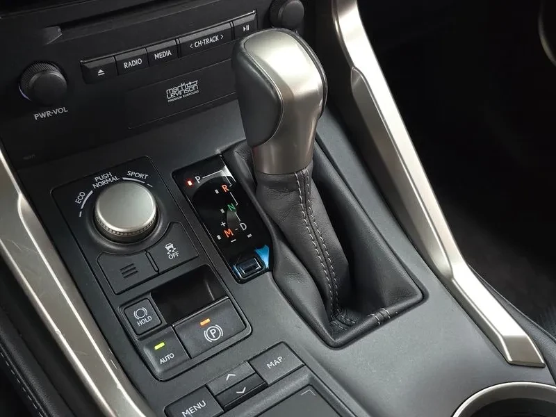 Lexus NX 200T Executive, снимка 9 - Автомобили и джипове - 56116035