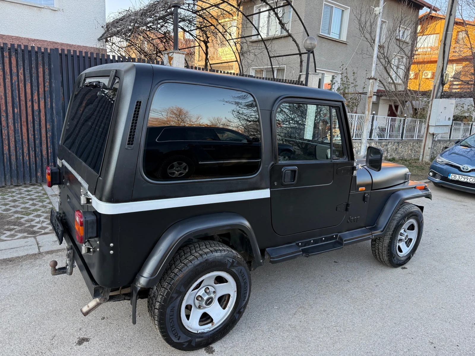 Jeep Wrangler 4.0 AVTOMAT KLIMA - изображение 6