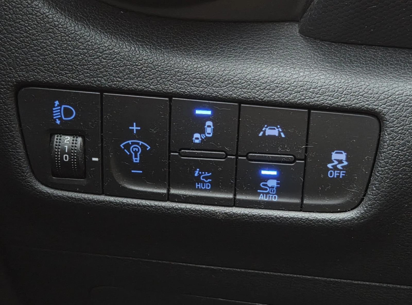 Hyundai Kona 64KWh/Blue link/���������� | Mobile.bg � ����������� 13