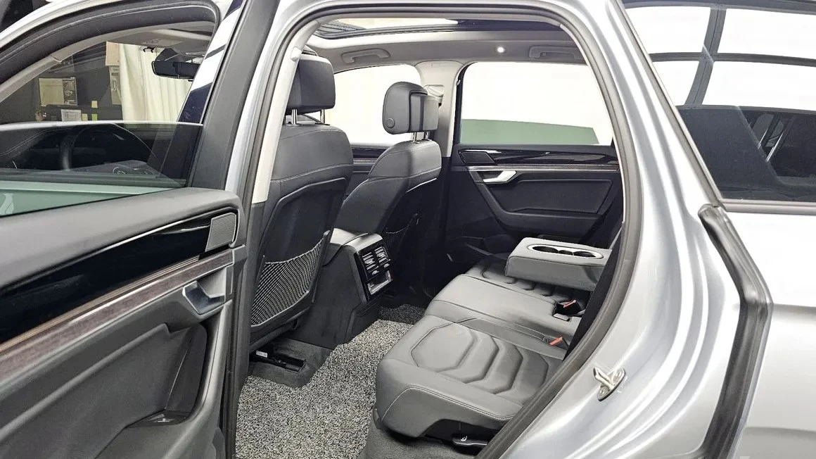 VW Touareg Gen3 3.0 TDI Panorama, снимка 10 - Автомобили и джипове - 55087842