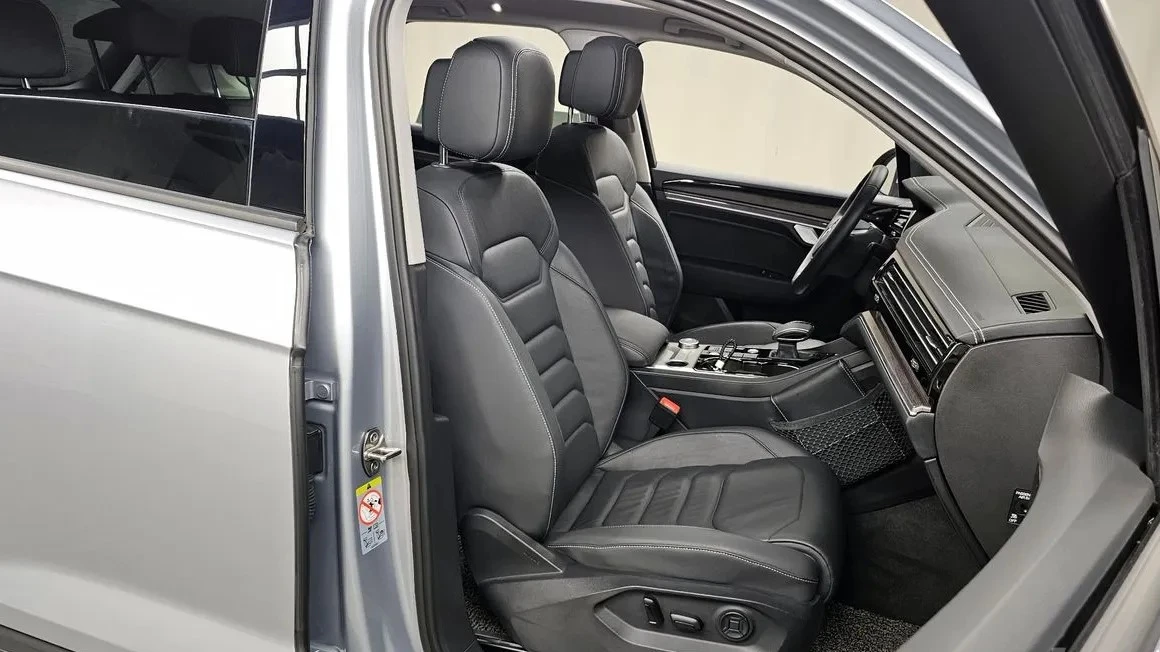 VW Touareg Gen3 3.0 TDI Panorama, снимка 11 - Автомобили и джипове - 55087842